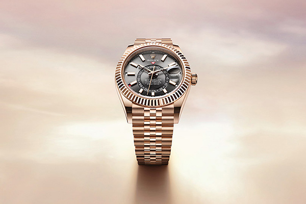 Continua a scoprire Rolex Sky-Dweller