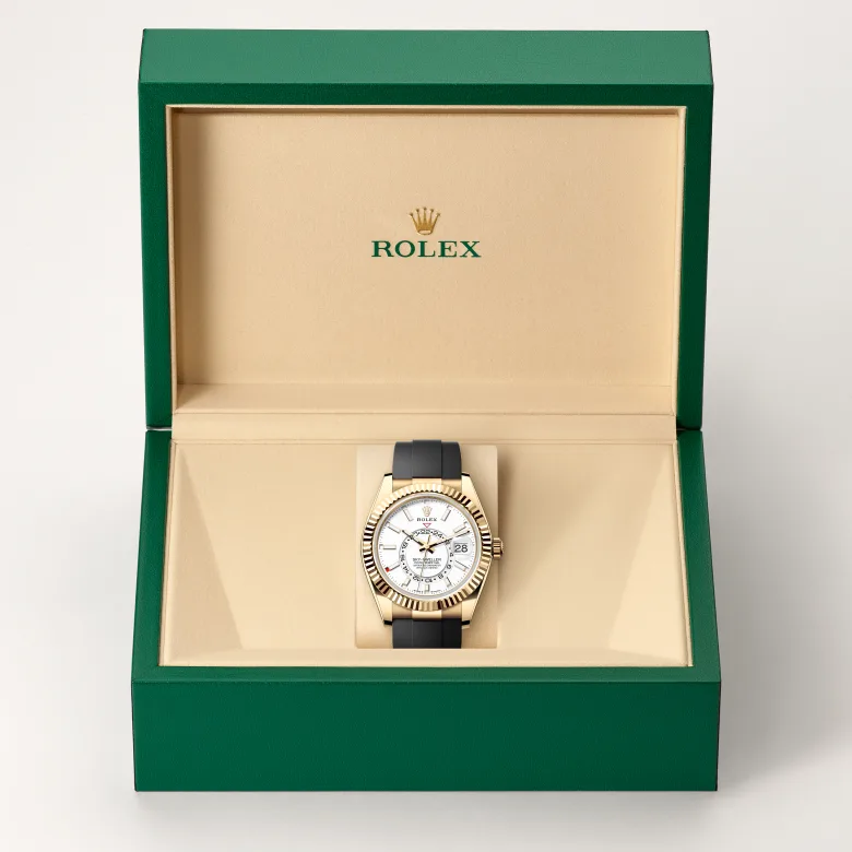 Rolex Sky-Dweller in 18 ct yellow gold, M336238-0003 - Verga 1947