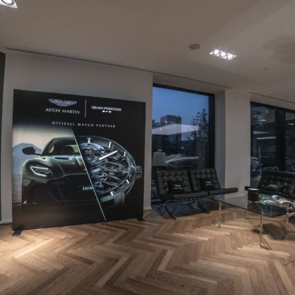 Presentazione Girard-Perregaux Laureato Chronograph Aston Martin
