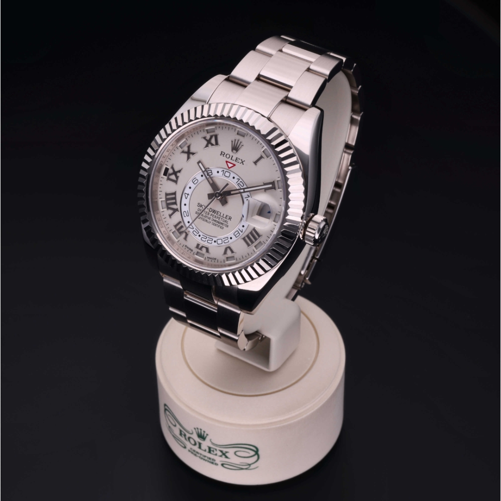 Rolex Certified Pre-Owned  42 in Oro 18 CT.B, 326939 | Verga 1947