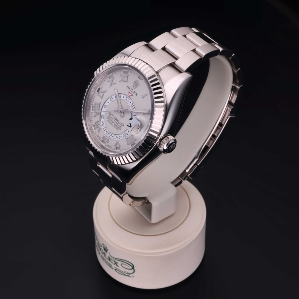 Rolex Certified Pre-Owned  42 in Oro 18 CT.B, 326939 | Verga 1947