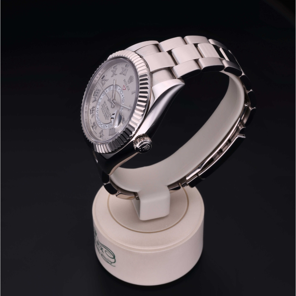 Rolex Certified Pre-Owned  42 in Oro 18 CT.B, 326939 | Verga 1947