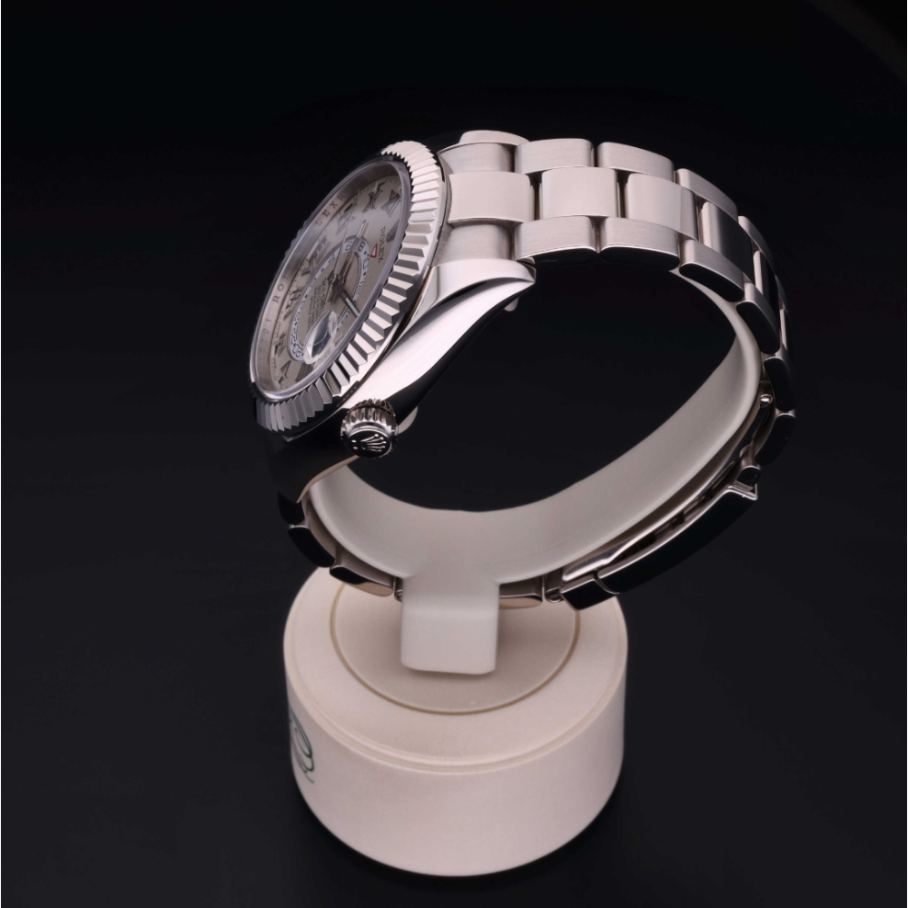 Rolex Certified Pre-Owned  42 in Oro 18 CT.B, 326939 | Verga 1947