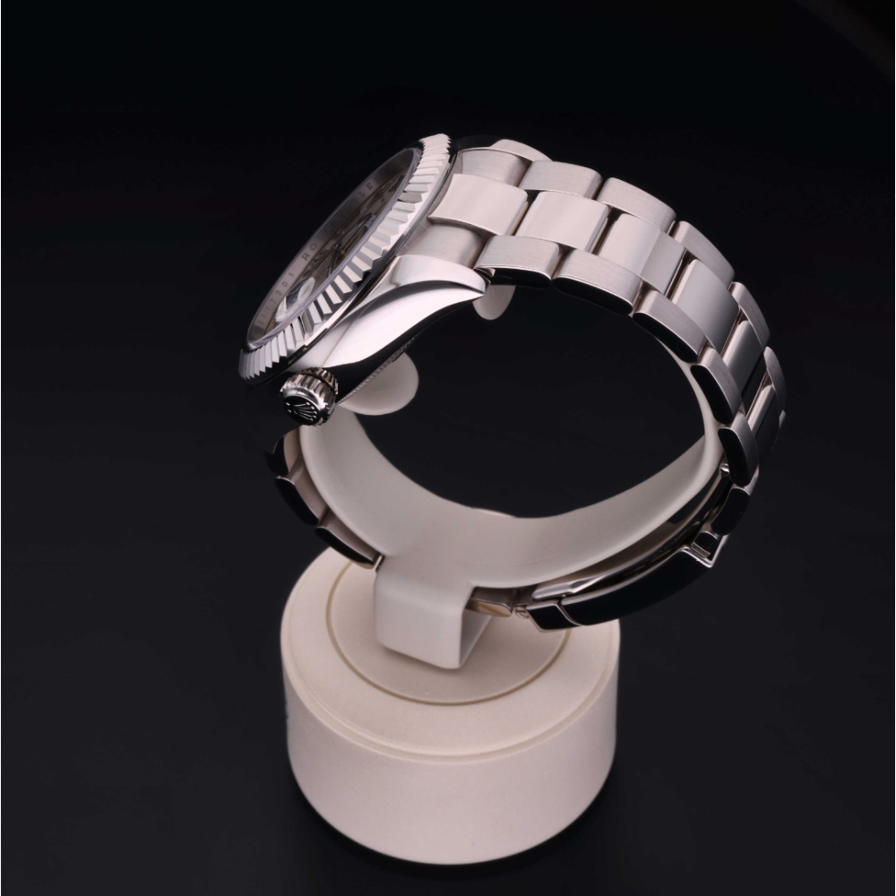 Rolex Certified Pre-Owned  42 in Oro 18 CT.B, 326939 | Verga 1947