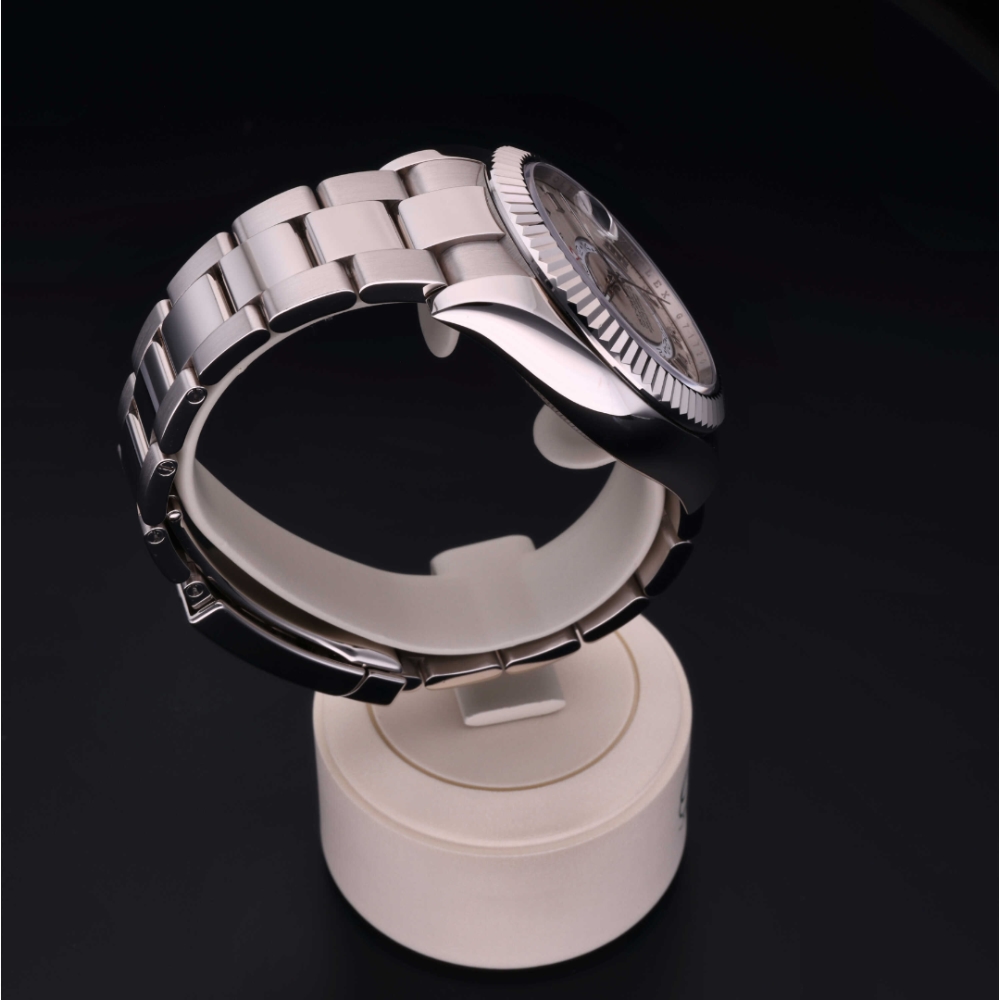 Rolex Certified Pre-Owned  42 in Oro 18 CT.B, 326939 | Verga 1947