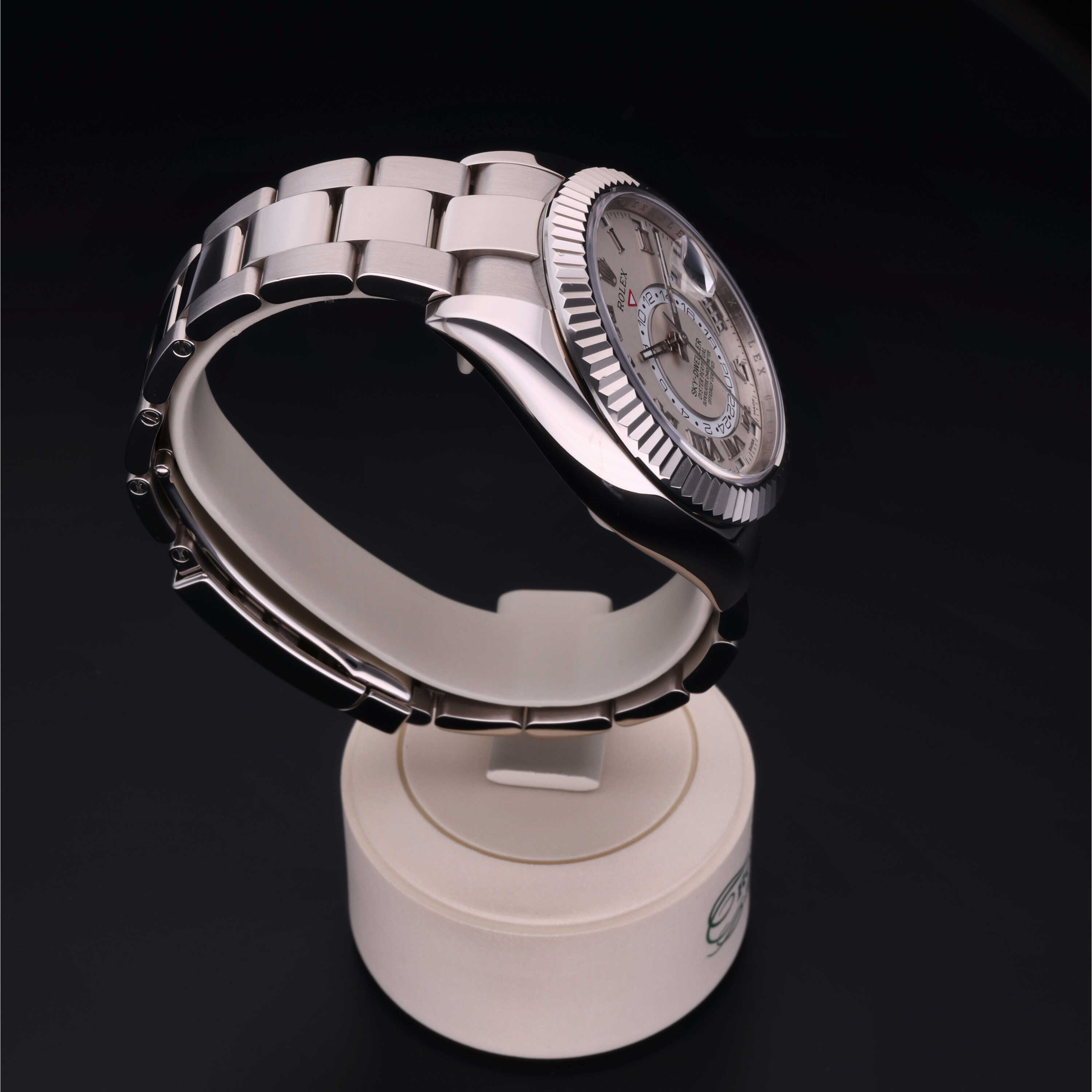 Rolex Certified Pre-Owned  42 in Oro 18 CT.B, 326939 | Verga 1947