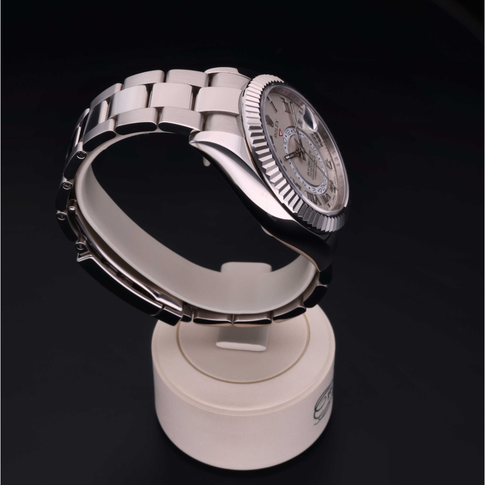 Rolex Certified Pre-Owned  42 in Oro 18 CT.B, 326939 | Verga 1947