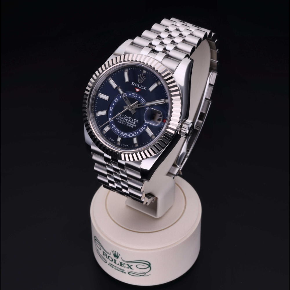 Rolex Certified Pre-Owned  42 in Rolesor 18 Carat White, 326934 | Verga 1947