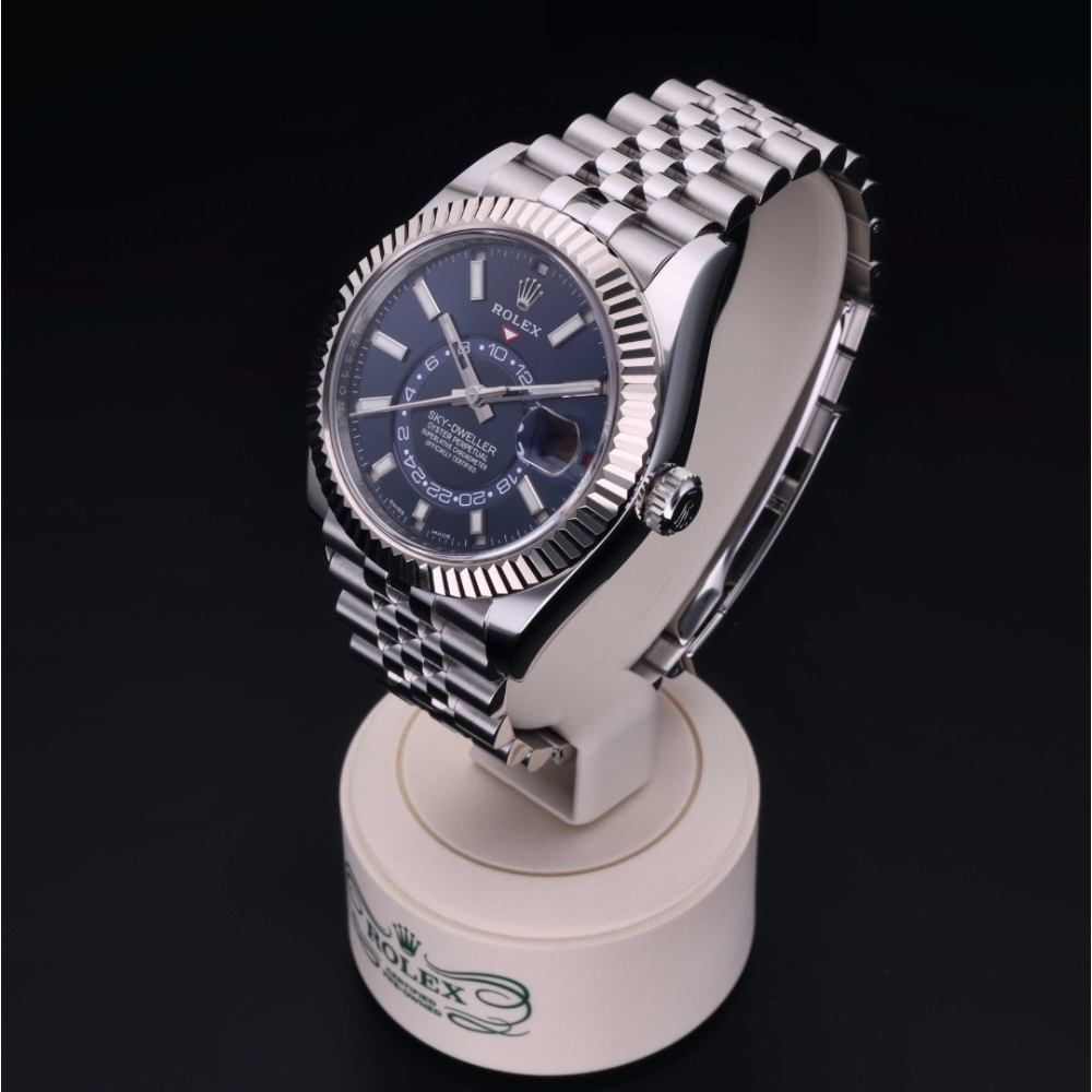 Rolex Certified Pre-Owned  42 in Rolesor 18 Carat White, 326934 | Verga 1947