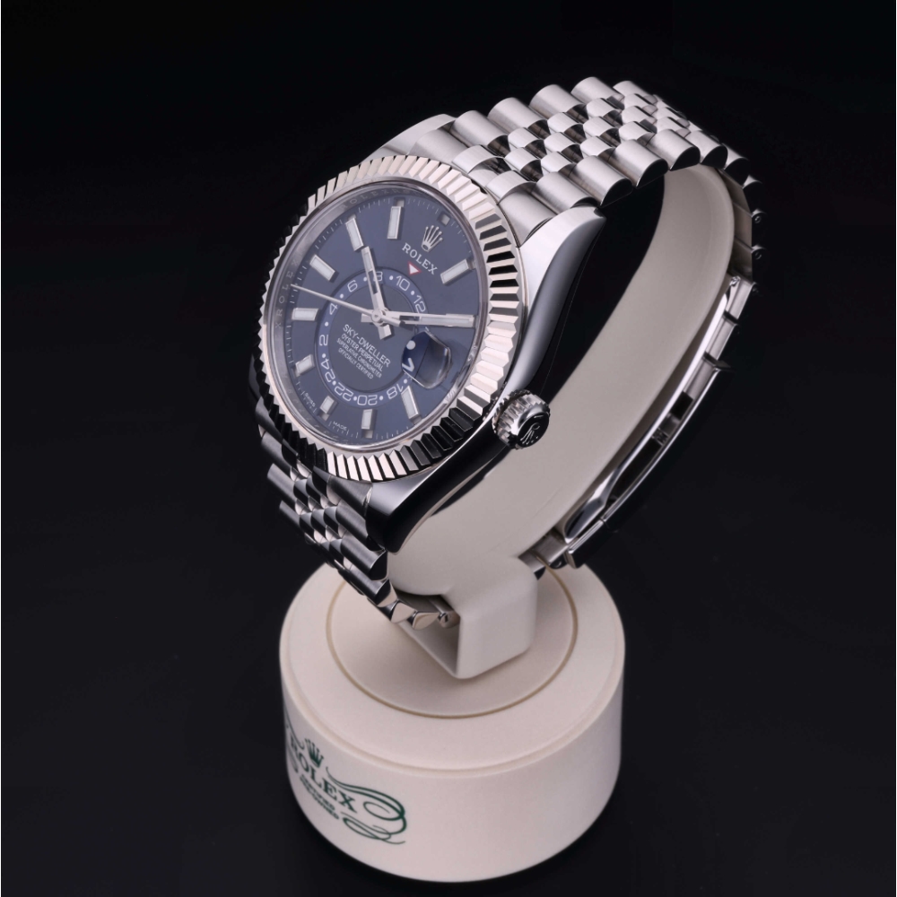 Rolex Certified Pre-Owned  42 in Rolesor 18 Carat White, 326934 | Verga 1947