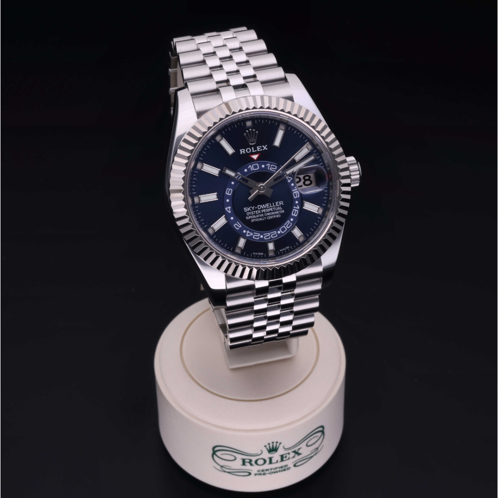 Rolex Certified Pre-Owned  42 in Rolesor 18 Carat White, 326934 | Verga 1947