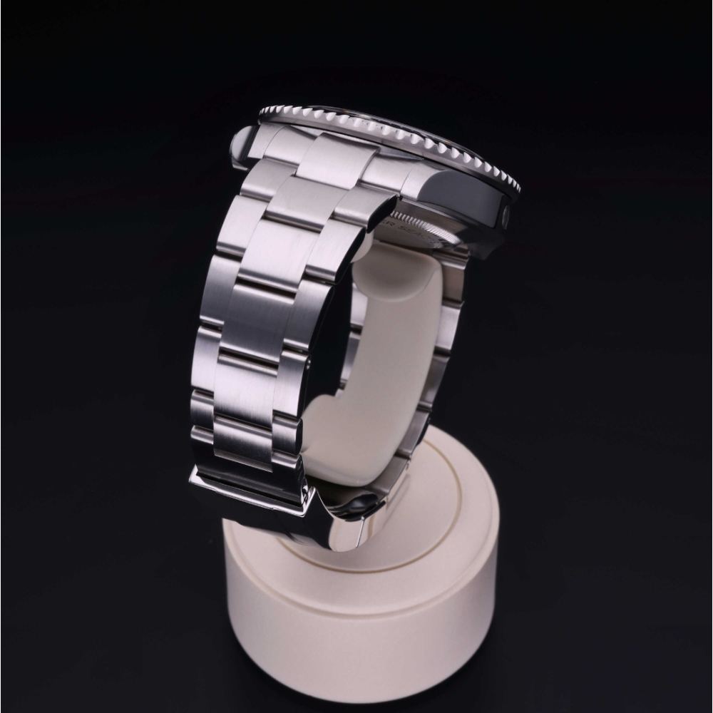 Rolex Certified Pre-Owned  43 in Steel, 126600 | Verga 1947