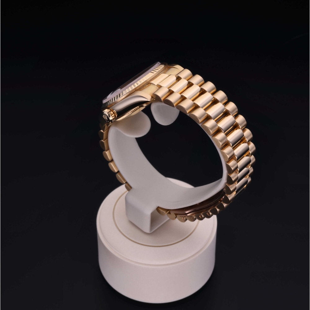 Rolex Certified Pre-Owned Oyster Perpetual 31 in Gold 18 Carat Yellow, 68278 | Verga 1947