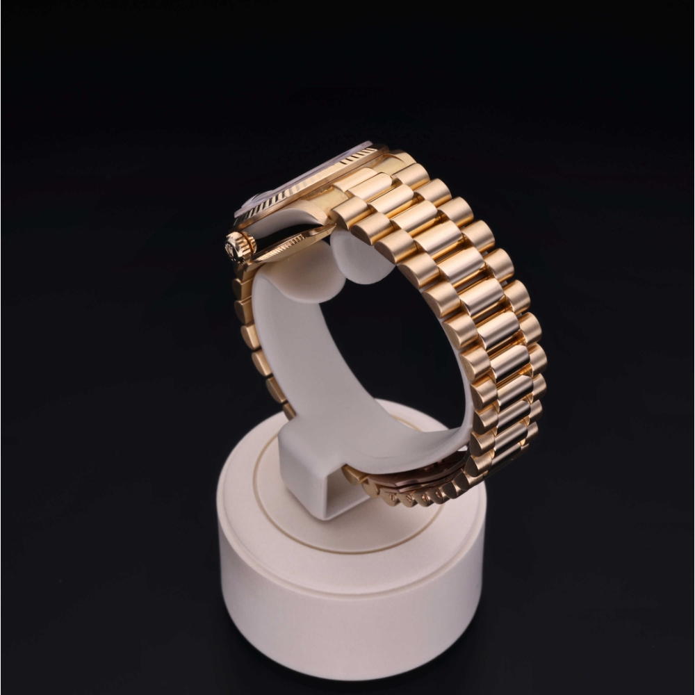 Rolex Certified Pre-Owned Oyster Perpetual 31 in Gold 18 Carat Yellow, 68278 | Verga 1947
