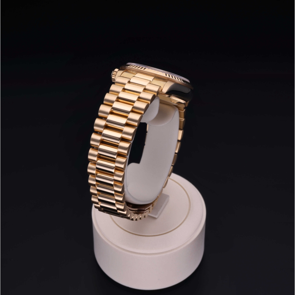 Rolex Certified Pre-Owned Oyster Perpetual 31 in Gold 18 Carat Yellow, 68278 | Verga 1947