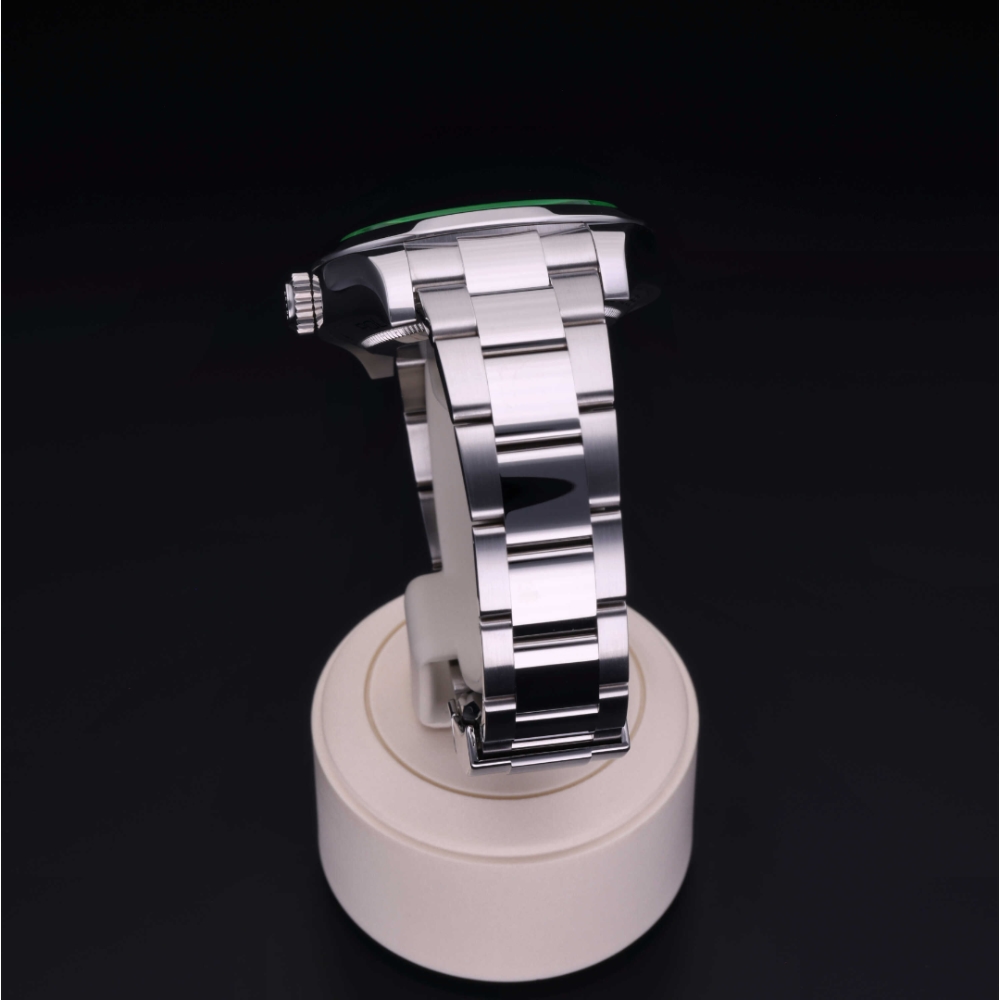 Rolex Certified Pre-Owned  40 in Steel, 116400GV | Verga 1947