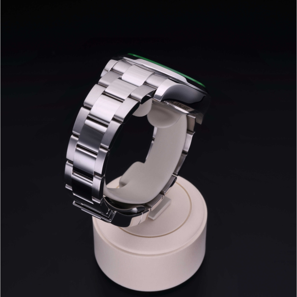 Rolex Certified Pre-Owned  40 in Steel, 116400GV | Verga 1947
