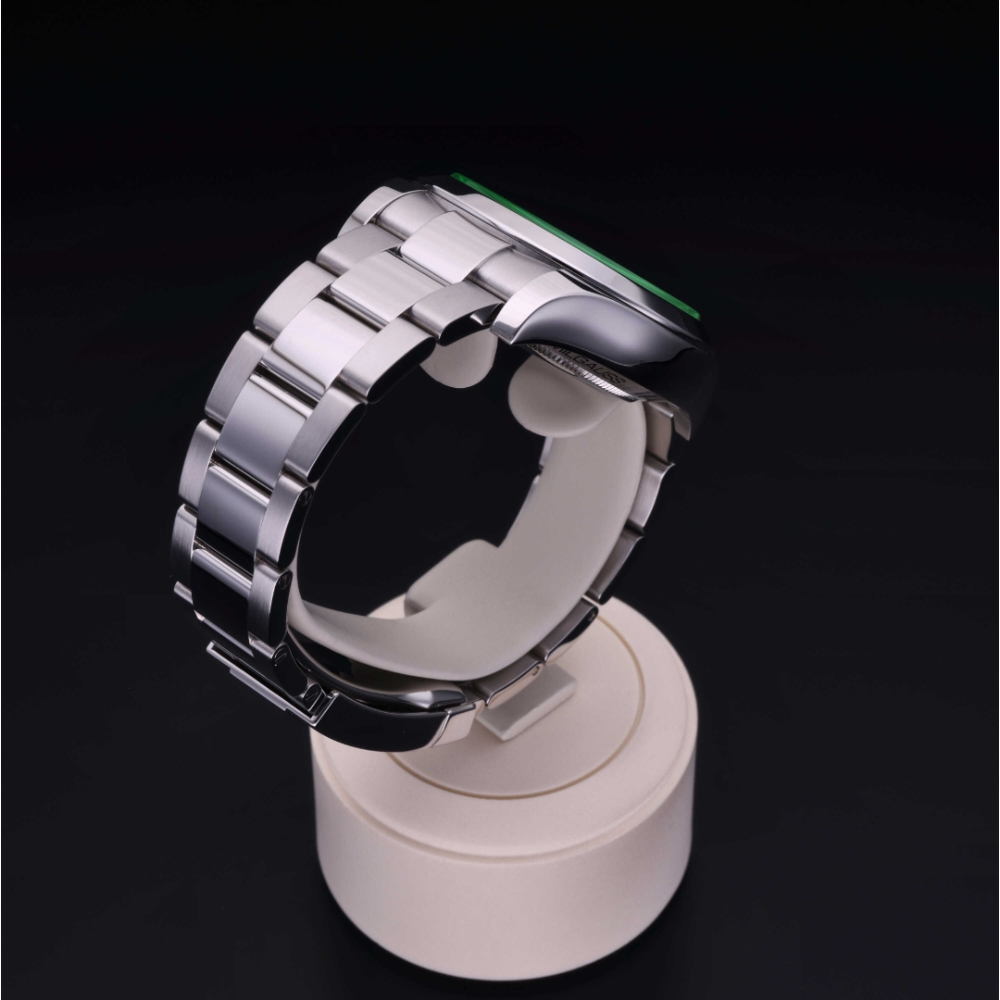 Rolex Certified Pre-Owned  40 in Steel, 116400GV | Verga 1947