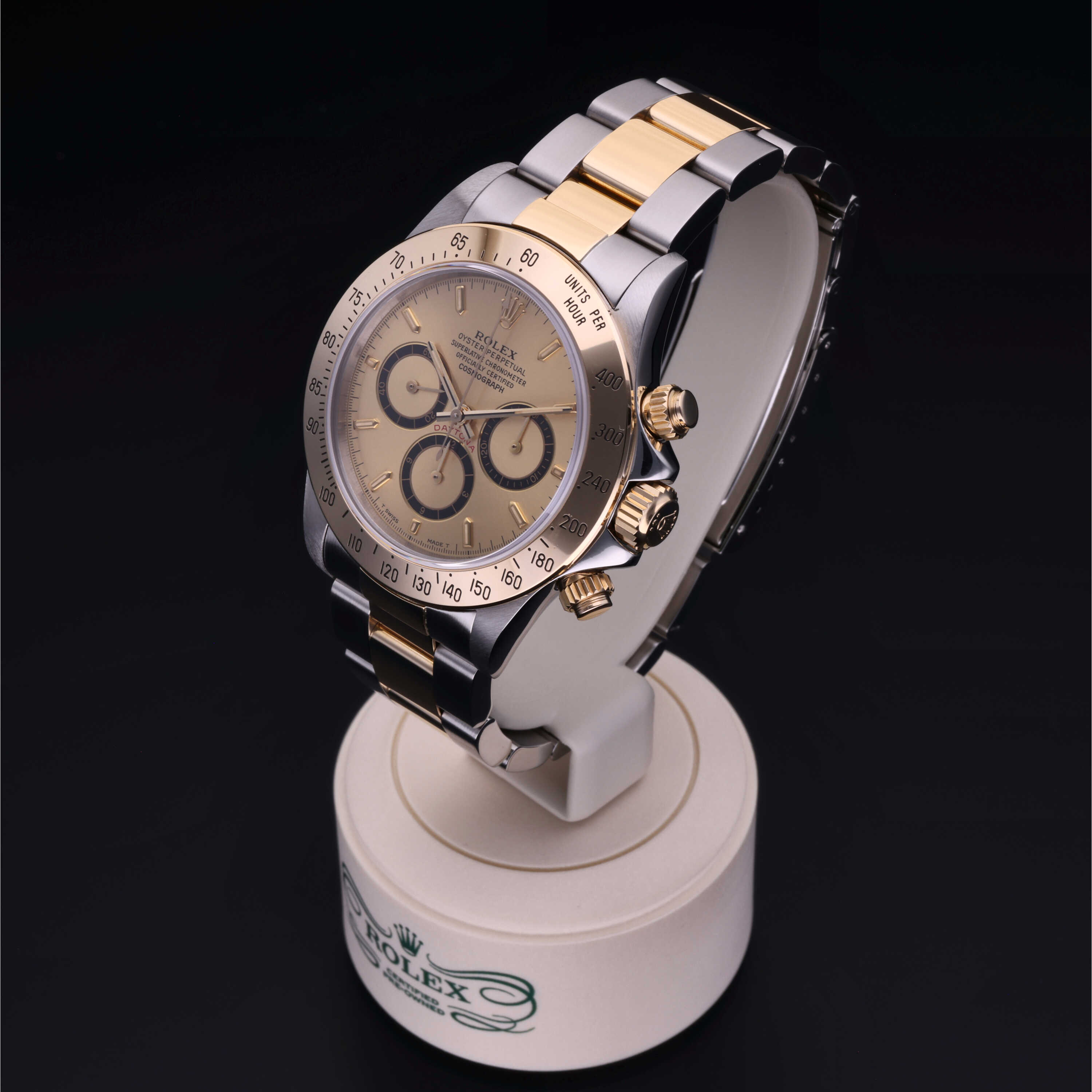Rolex Certified Pre-Owned  40 in Rolesor 18 Carat Yellow, 16523 | Verga 1947