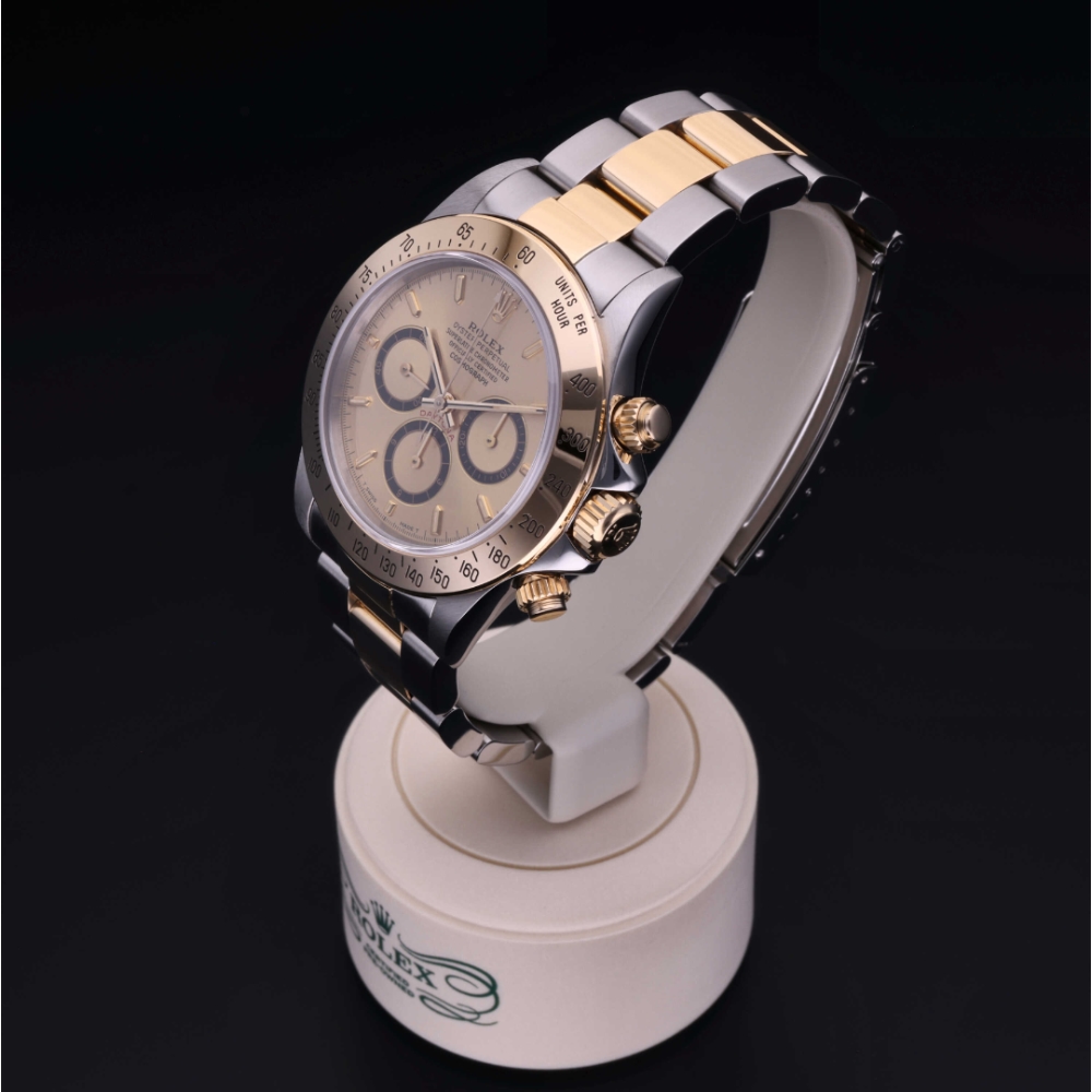 Rolex Certified Pre-Owned  40 in Rolesor 18 Carat Yellow, 16523 | Verga 1947