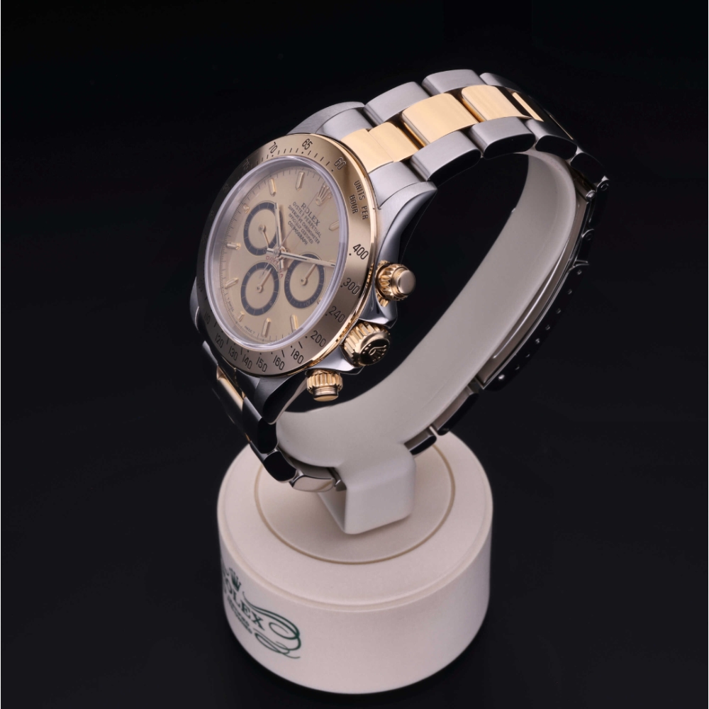 Rolex Certified Pre-Owned  40 in Rolesor 18 Carat Yellow, 16523 | Verga 1947