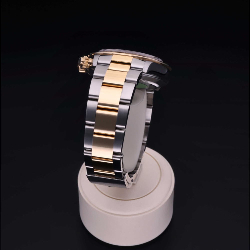 Rolex Certified Pre-Owned  40 in Rolesor 18 Carat Yellow, 16523 | Verga 1947