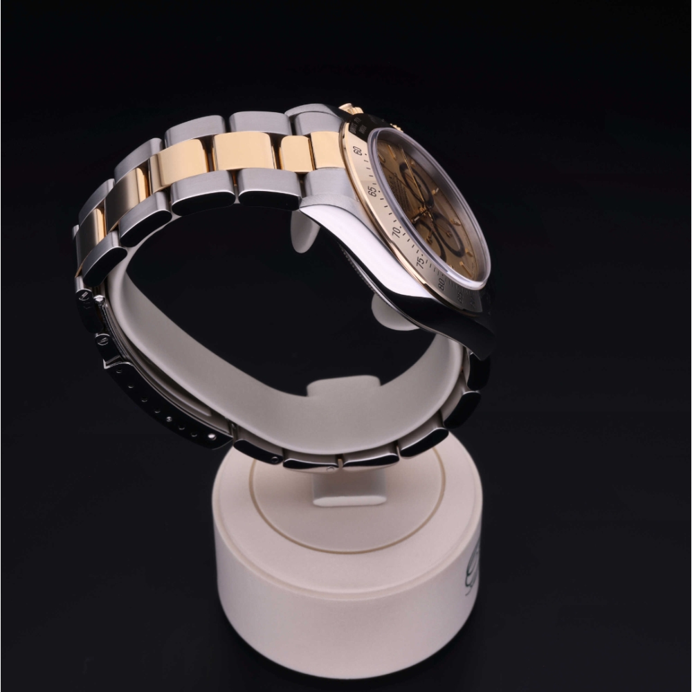 Rolex Certified Pre-Owned  40 in Rolesor 18 Carat Yellow, 16523 | Verga 1947