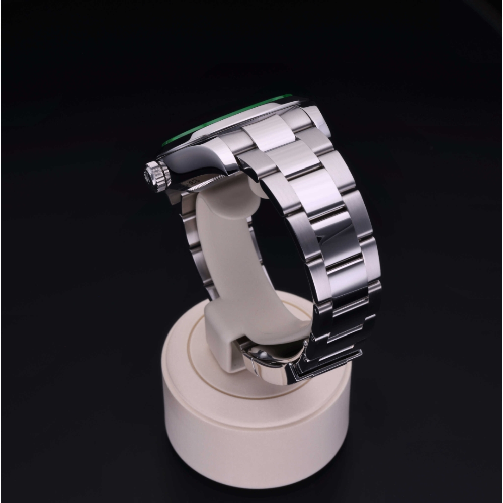 Rolex Certified Pre-Owned  40 in Acciaio, 116400GV | Verga 1947