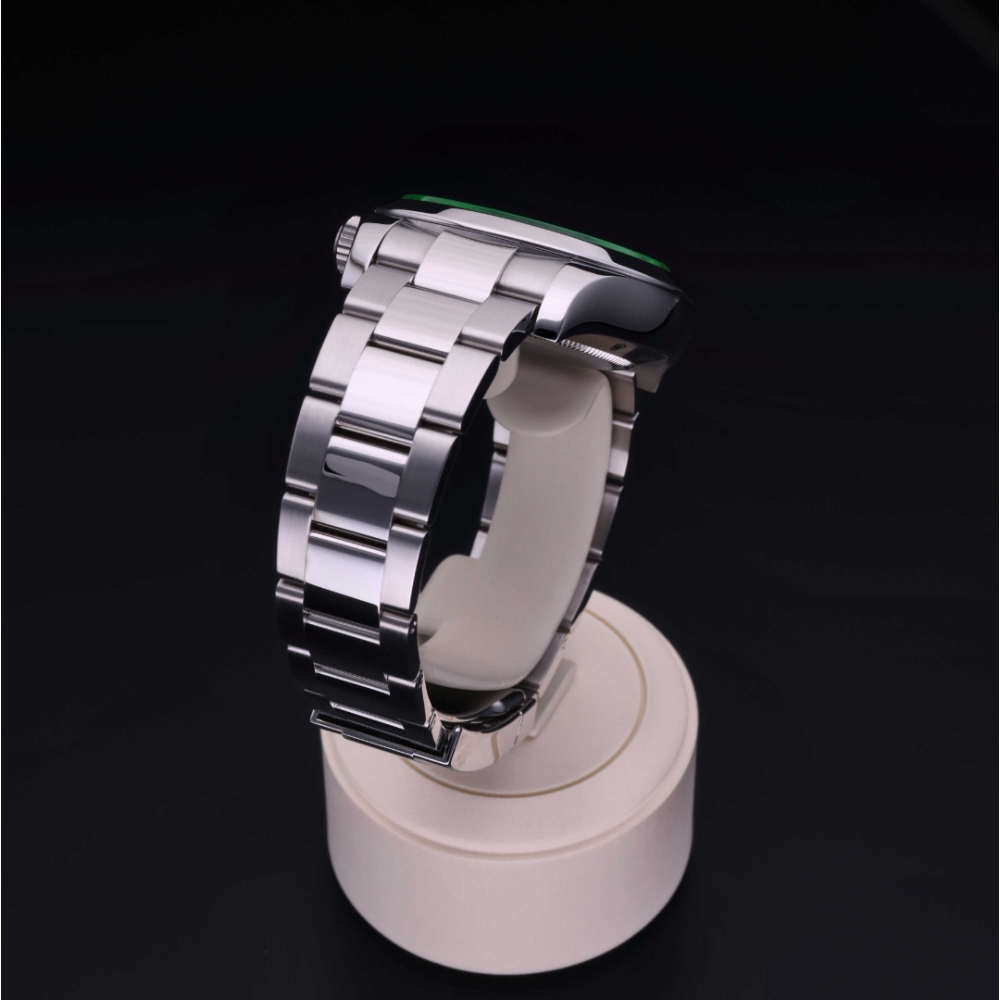 Rolex Certified Pre-Owned  40 in Acciaio, 116400GV | Verga 1947