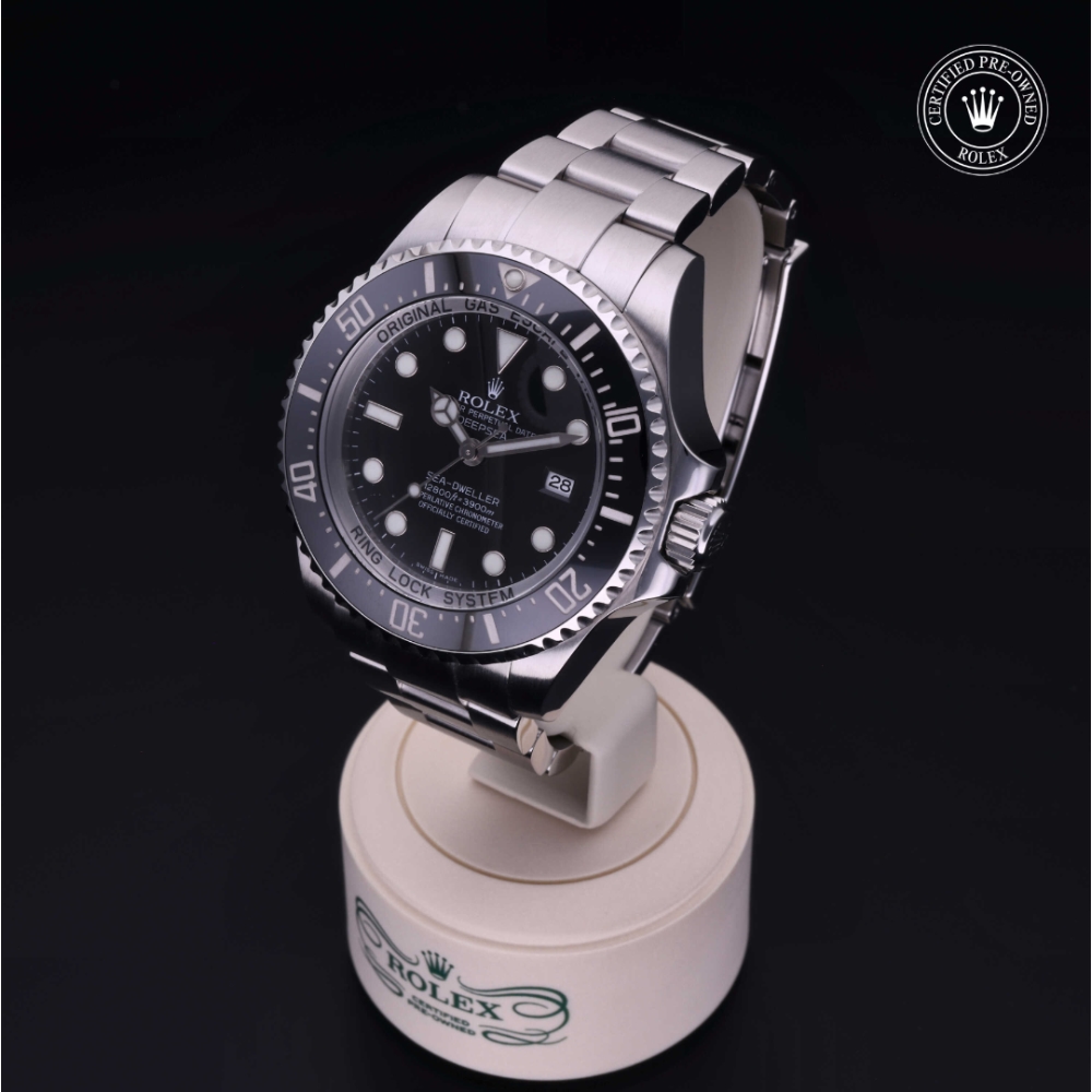  Certified Pre-Owned with 44 mm from 2009