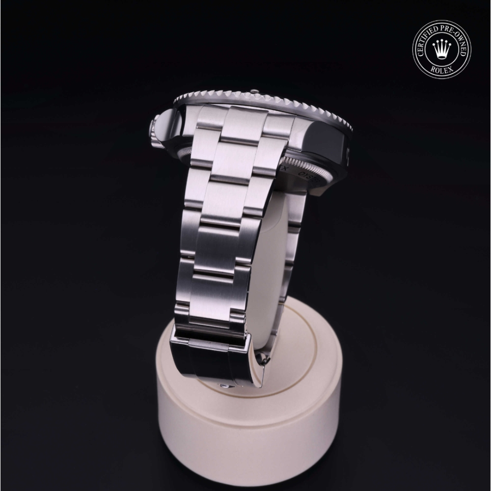  Certified Pre-Owned with 44 mm from 2009