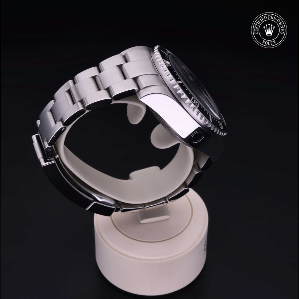  Certified Pre-Owned with 44 mm from 2009