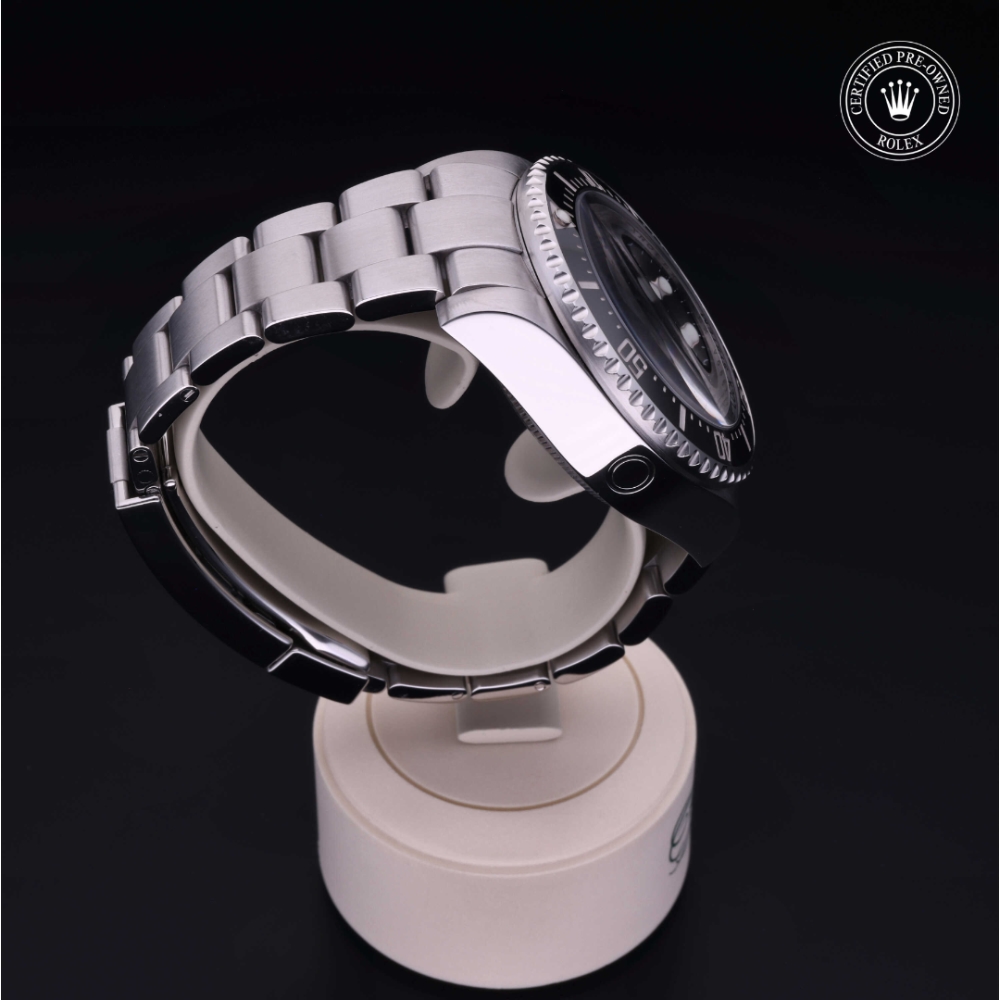  Certified Pre-Owned with 44 mm from 2009