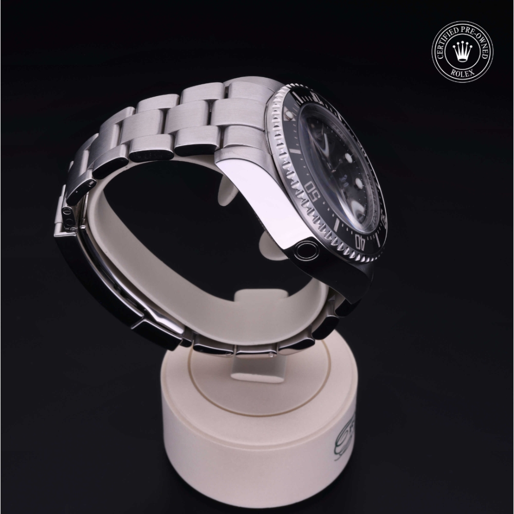  Certified Pre-Owned with 44 mm from 2009