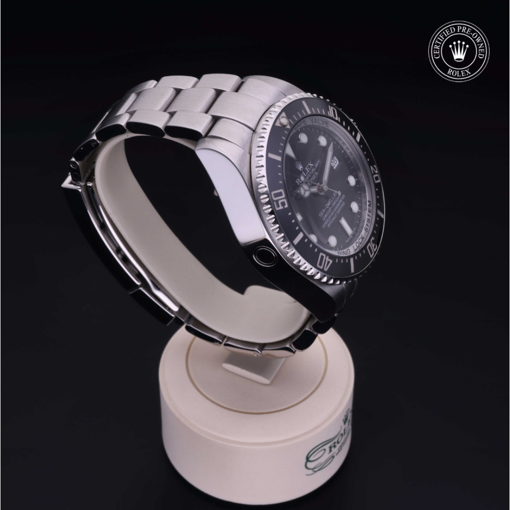  Certified Pre-Owned with 44 mm from 2009