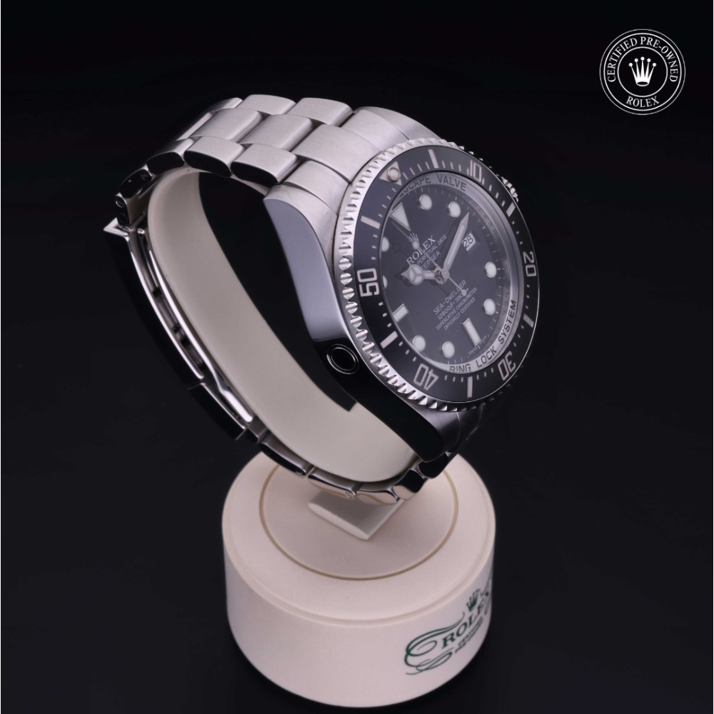  Certified Pre-Owned with 44 mm from 2009