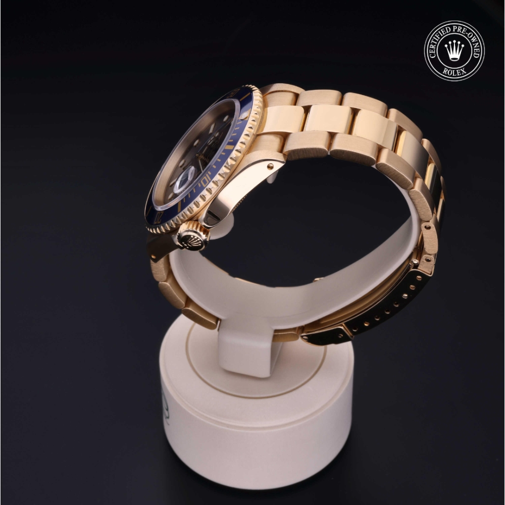  Certified Pre-Owned with 40 mm from 1994