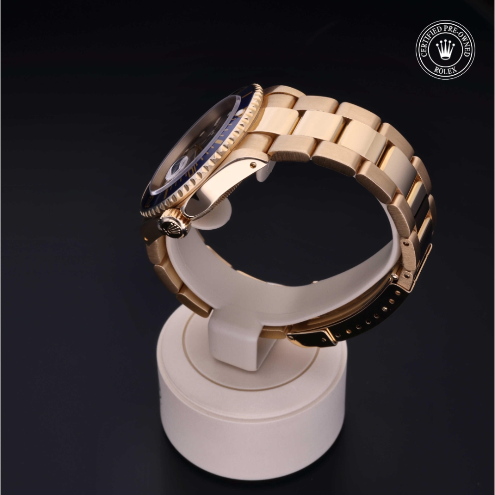  Certified Pre-Owned with 40 mm from 1994