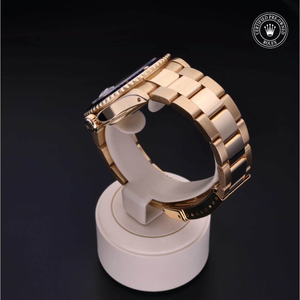  Certified Pre-Owned with 40 mm from 1994