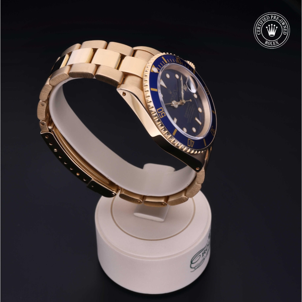  Certified Pre-Owned with 40 mm from 1994