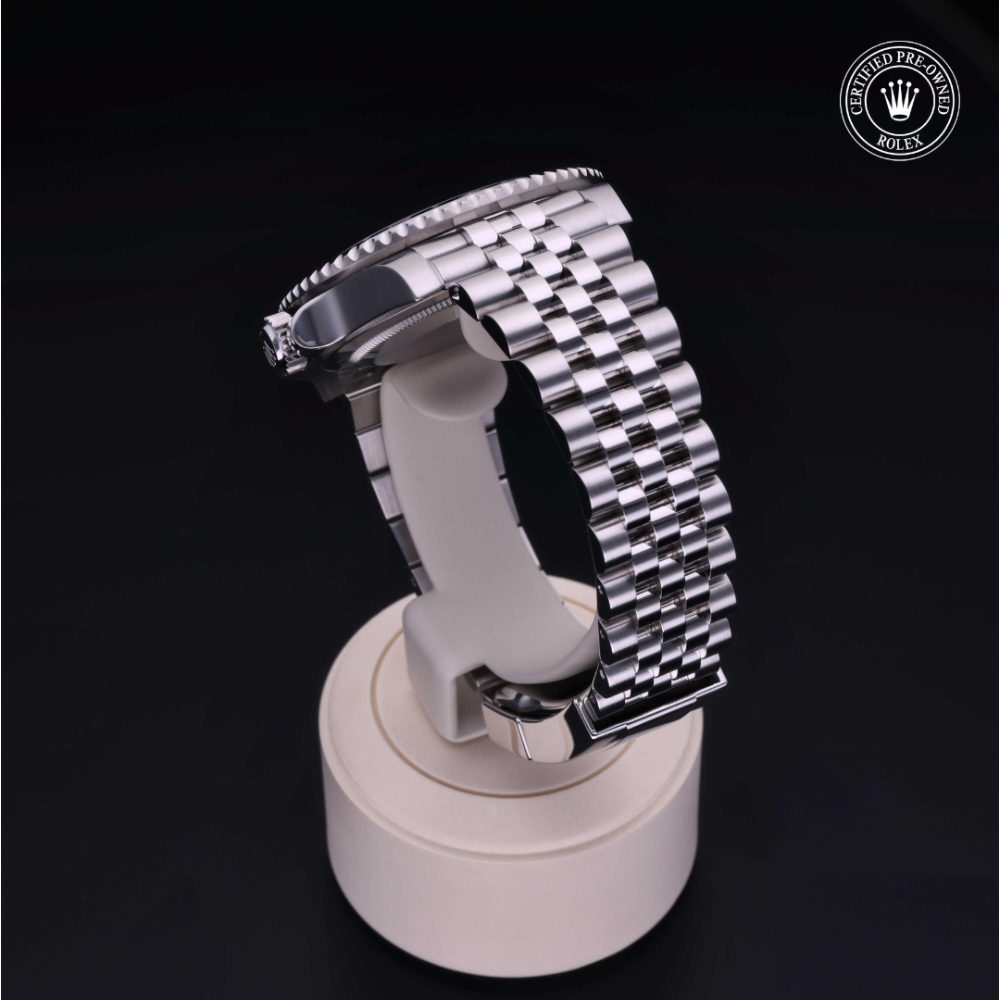  Certified Pre-Owned with 40 mm from 2023