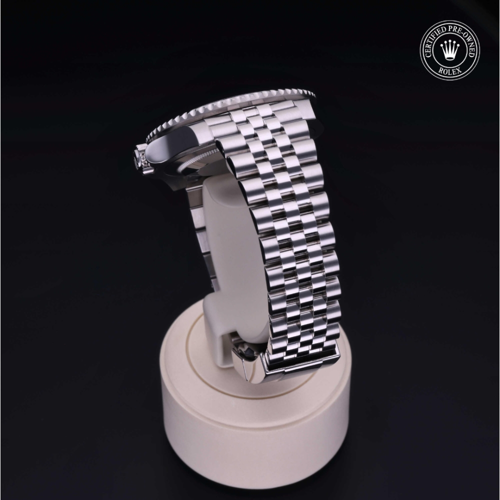  Certified Pre-Owned with 40 mm from 2023