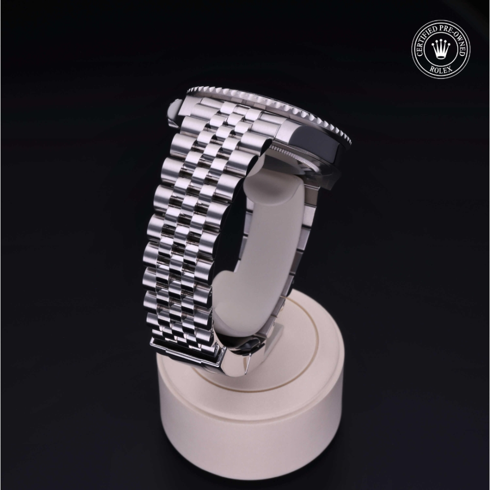  Certified Pre-Owned with 40 mm from 2023