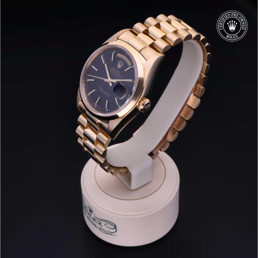  Certified Pre-Owned with 36 mm from 1987