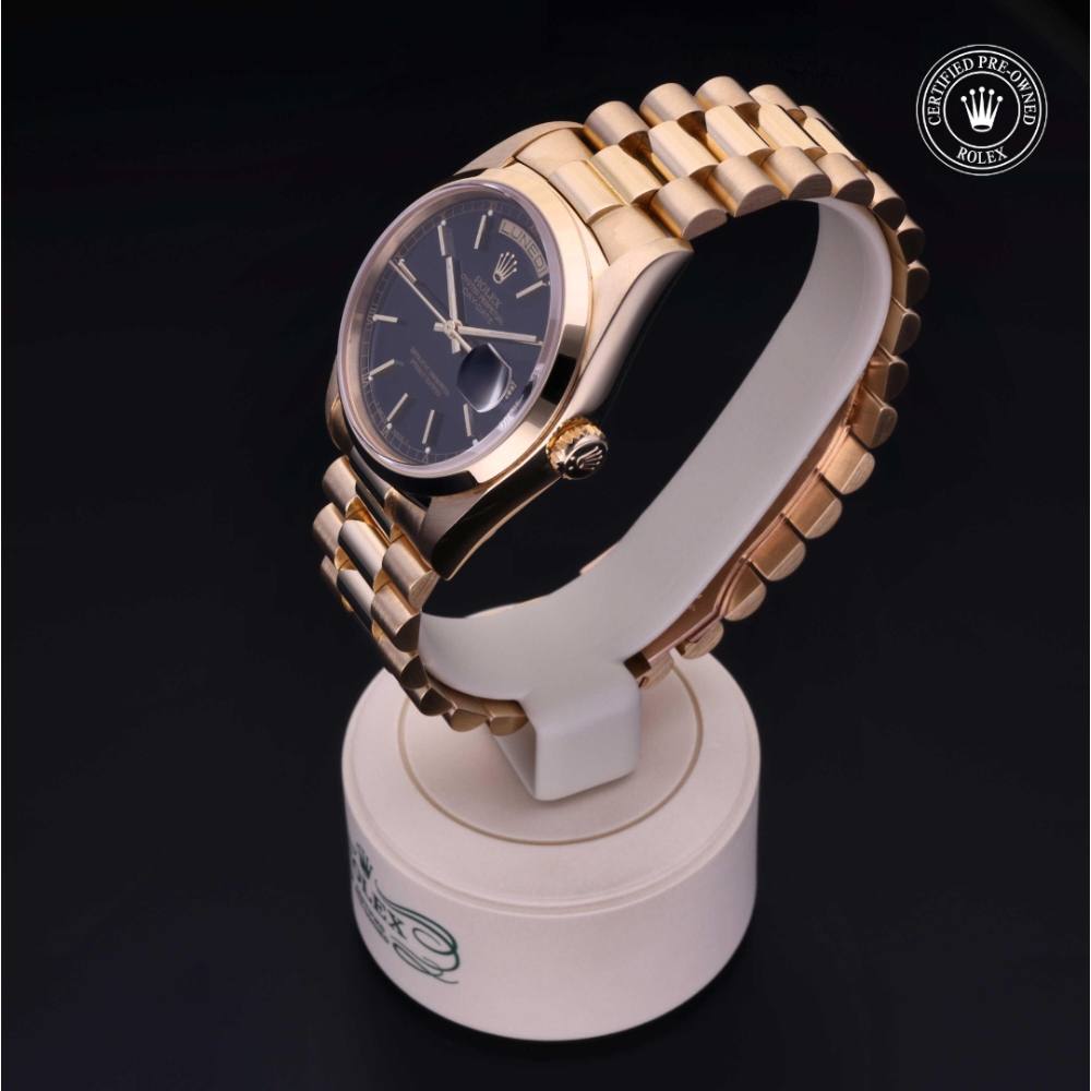  Certified Pre-Owned with 36 mm from 1987