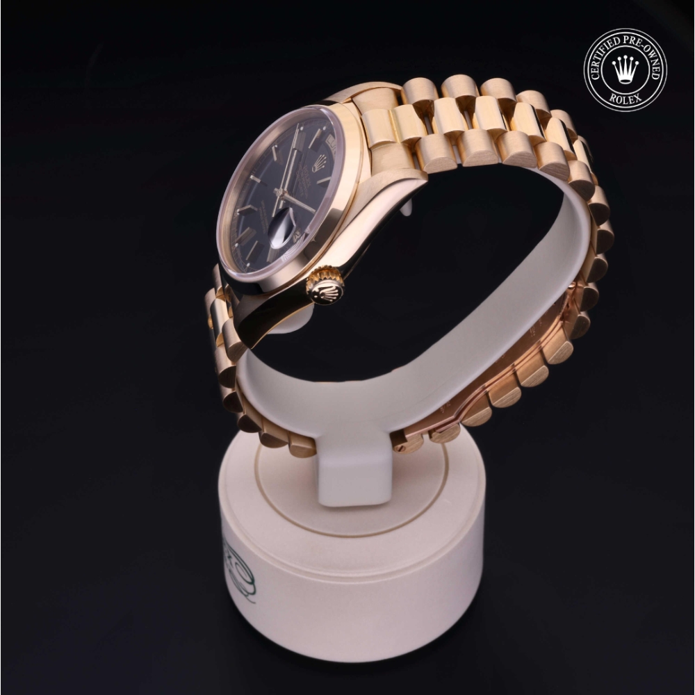  Certified Pre-Owned with 36 mm from 1987