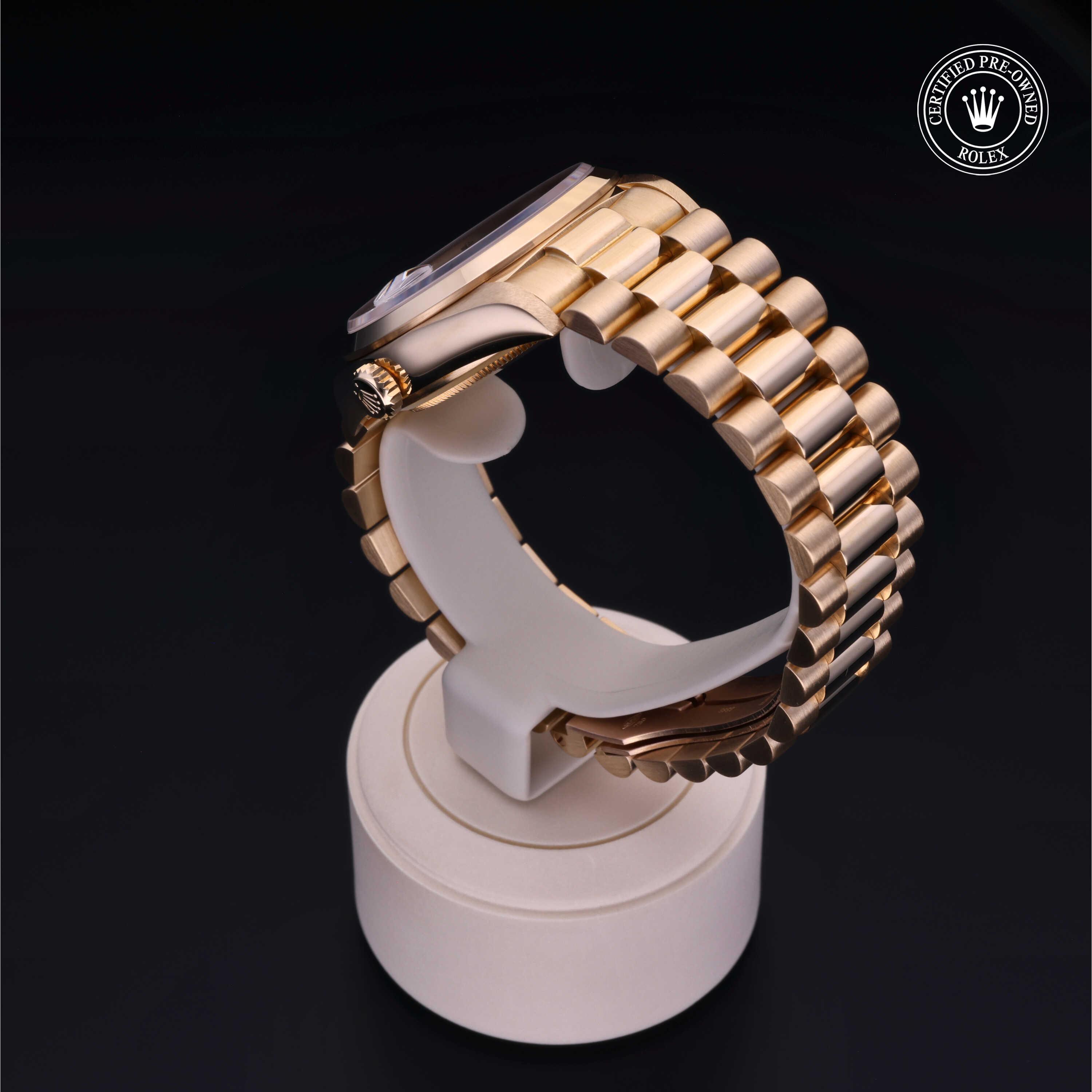  Certified Pre-Owned with 36 mm from 1987