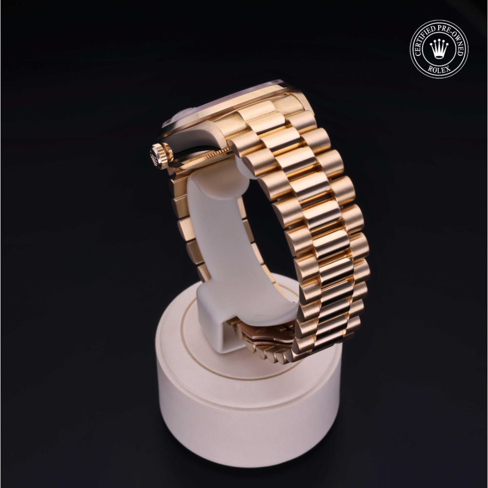  Certified Pre-Owned with 36 mm from 1987