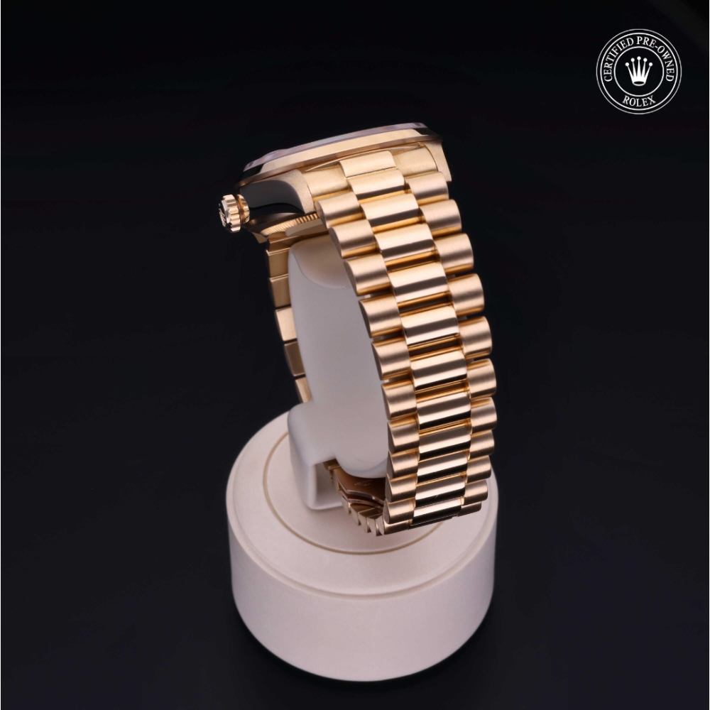  Certified Pre-Owned with 36 mm from 1987