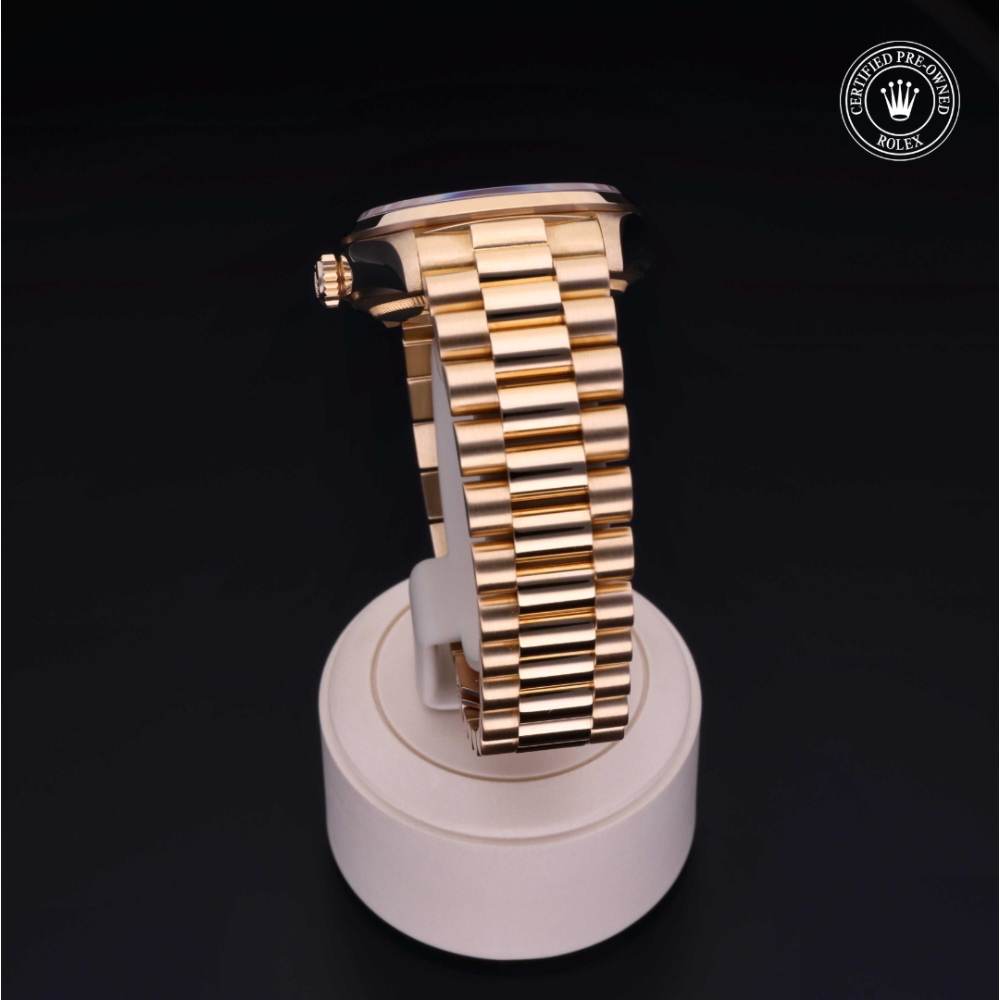  Certified Pre-Owned with 36 mm from 1987